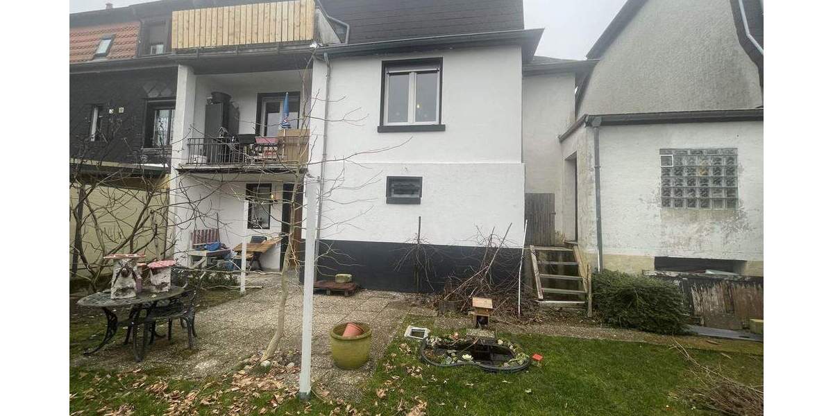 Einfamilienhaus Saarbrücken / Dudweiler Dudweiler - 8 Zimmer, 160 m&sup2;, 249.000&euro; | Angebot:25772718
