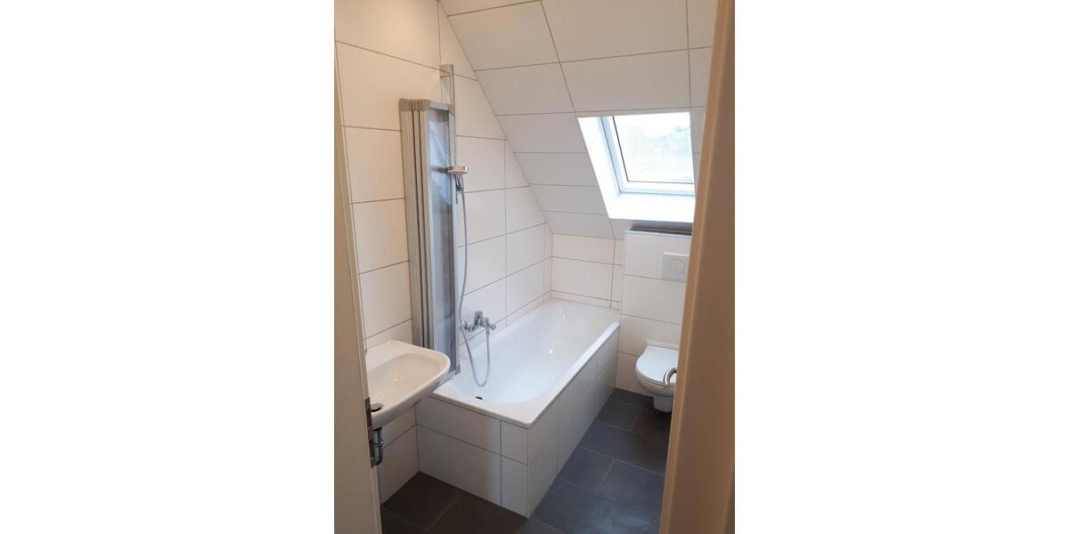 Dachgeschoßwohnung Bexbach - 4 Zimmer, 90 m&sup2;, 650&euro; | Angebot:26025748