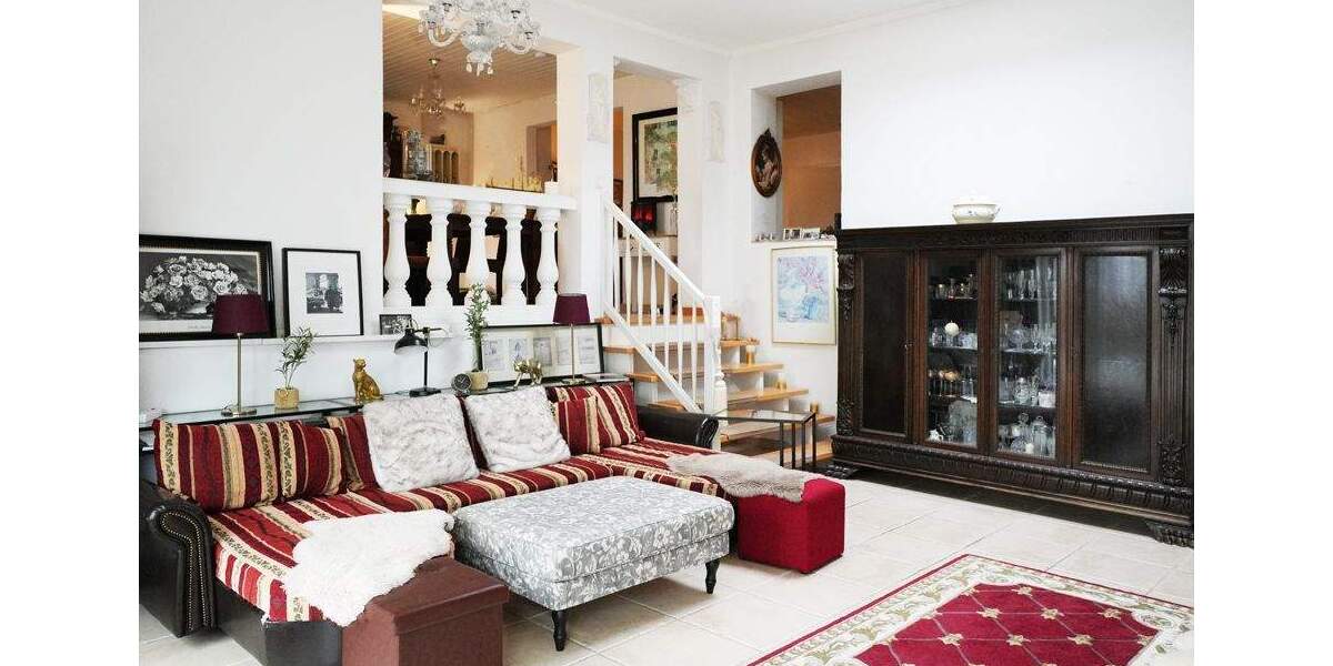 Einfamilienhaus St. Ingbert Rohrbach - 8 Zimmer, 180 m&sup2;, 369.000&euro; | Angebot:25772957