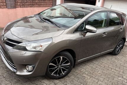 Toyota Verso 204.000 km 7.800 &euro; Oberthal 66649