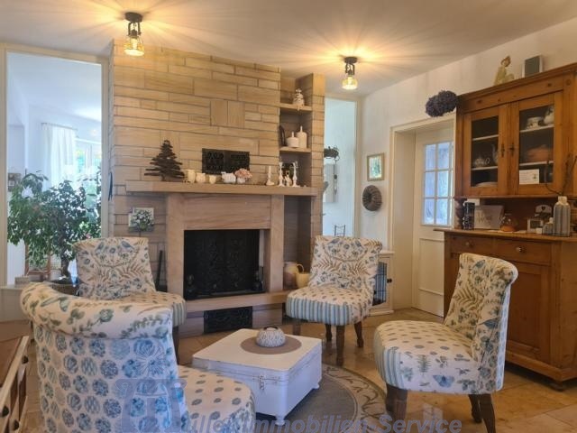 Großzügiges Wohnhaus mit Einliegerwohnung in Höhenlage von Neunkirchen - Einfamilienhaus Neunkirchen | Angebot:20764360