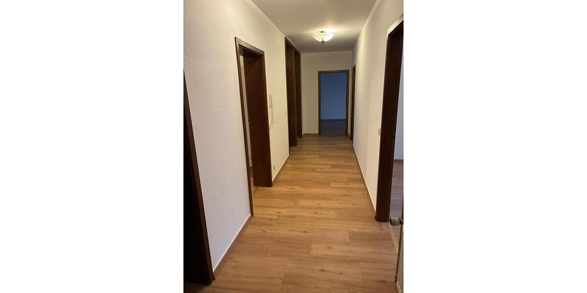 Etagenwohnung Pirmasens - 3 Zimmer, 104 m&sup2;, 1.030&euro; | Angebot:24976887