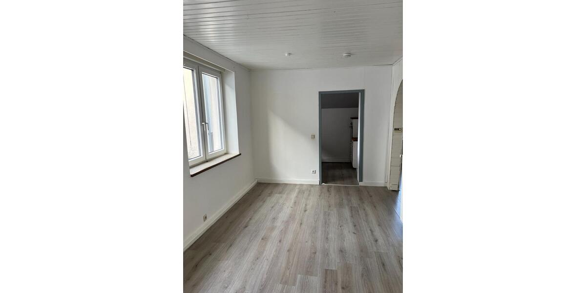 Einfamilienhaus Ottweiler - 3 Zimmer, 90 m&sup2;, 675&euro; | Angebot:25439582