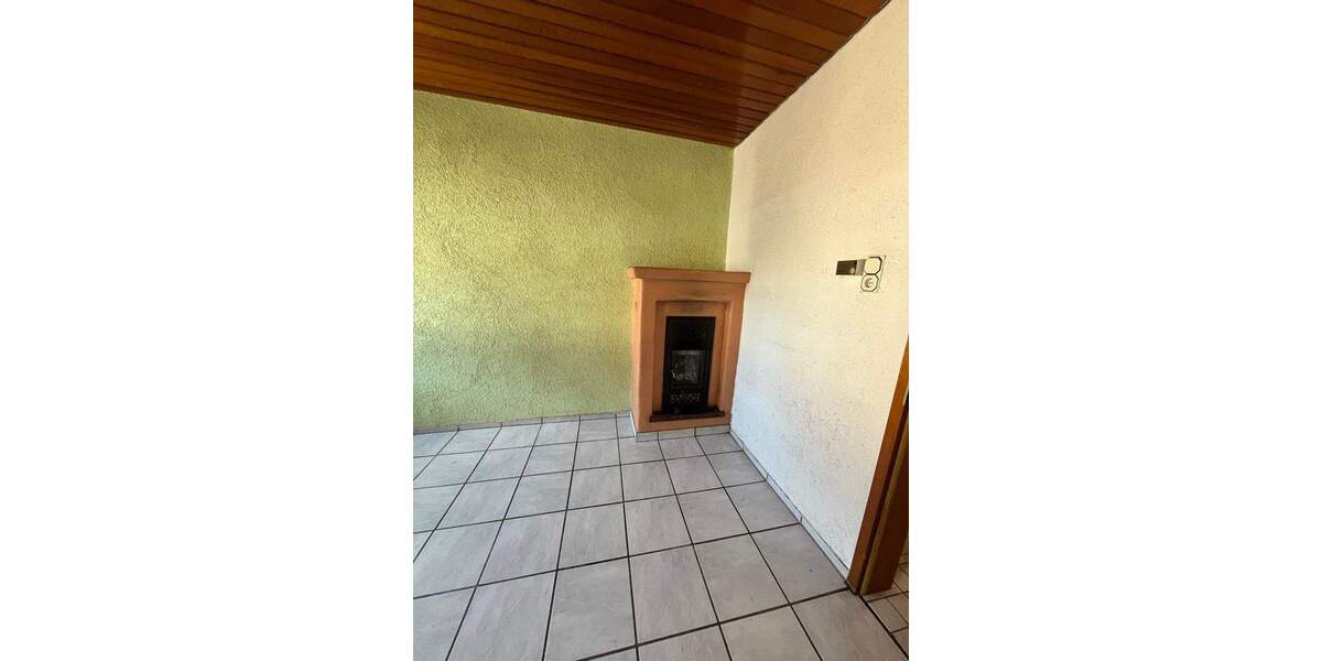 Einfamilienhaus Spiesen-Elversberg Elversberg - 7 Zimmer, 150 m&sup2;, 135.000&euro; | Angebot:25877225