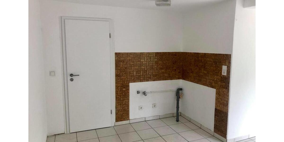 Etagenwohnung Heusweiler - 1.5 Zimmer, 27 m&sup2;, 280&euro; | Angebot:25322322