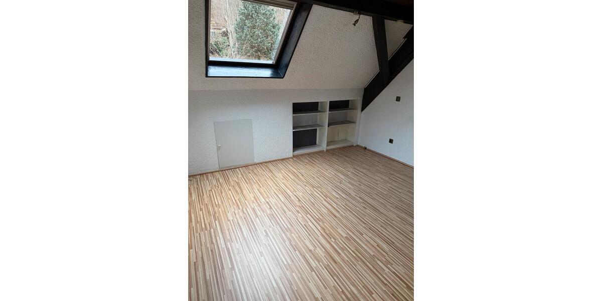 Dachgeschoßwohnung Homburg - 2 Zimmer, 69 m&sup2;, 885&euro; | Angebot:23719841