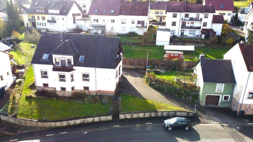 Einfamilienhaus Mandelbachtal Heckendalheim - 8 Zimmer, 180 m&sup2;, 259.000&euro; | Angebot:25677418