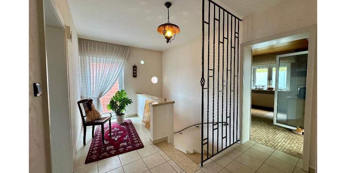 Einfamilienhaus Waldfischbach - 5 Zimmer, 151 m&sup2;, 215.000&euro; | Angebot:25802498