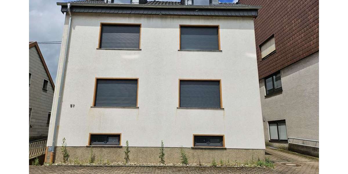 Einfamilienhaus Heusweiler - 8 Zimmer, 211 m&sup2;, 135.000&euro; | Angebot:19220452