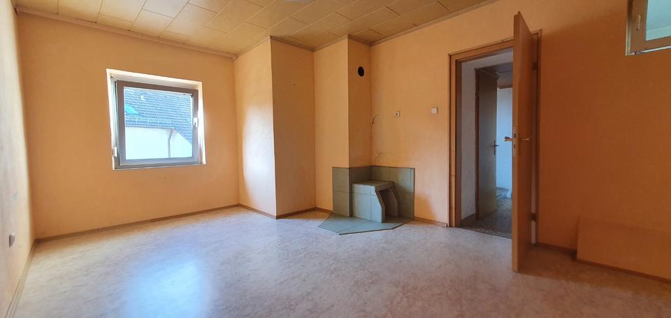 Einfamilienhaus Queidersbach - 7 Zimmer, 184 m&sup2;, 185.000&euro; | Angebot:26048223