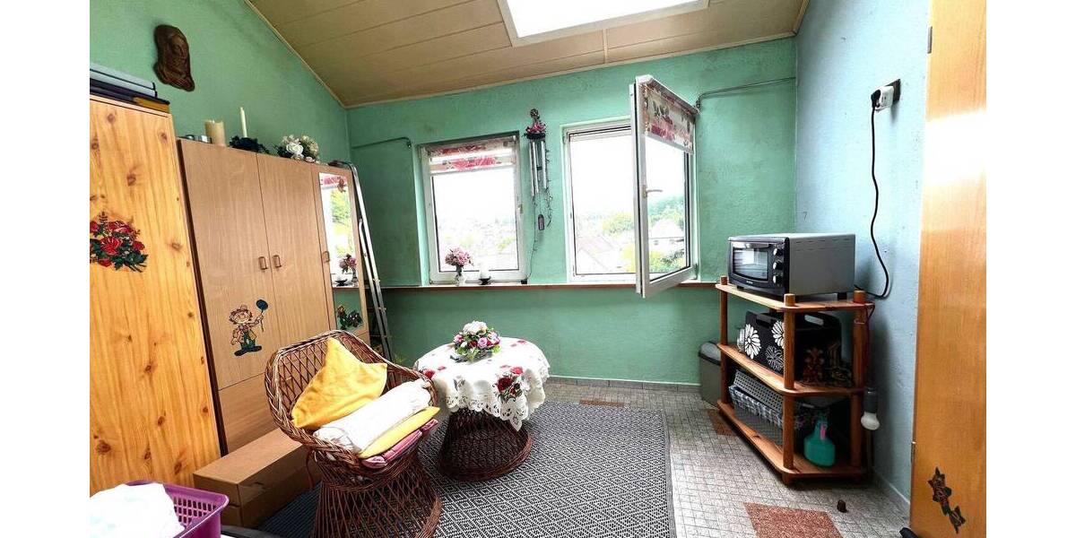 Einfamilienhaus Quierschied - 6 Zimmer, 130 m&sup2;, 165.000&euro; | Angebot:26609029