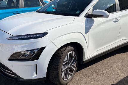 Hyundai KONA Elektro 49.000 km 23.470 &euro; Ramstein-Miesenbach 66877