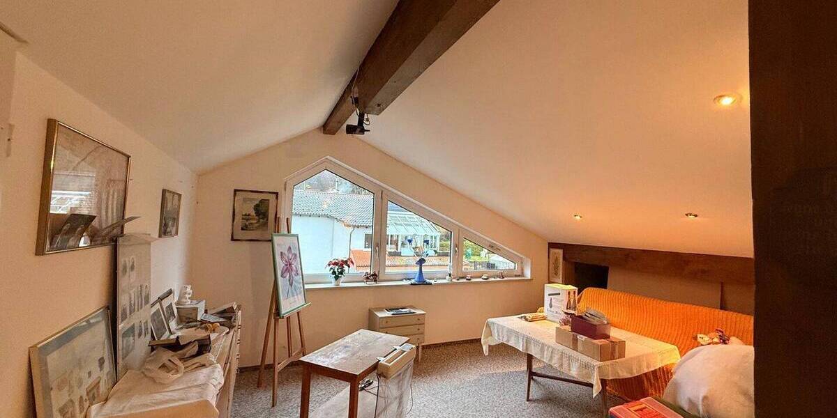 Doppelhaushälfte Saarbrücken / Dudweiler Dudweiler - 8 Zimmer, 196 m&sup2;, 449.000&euro; | Angebot:26207301