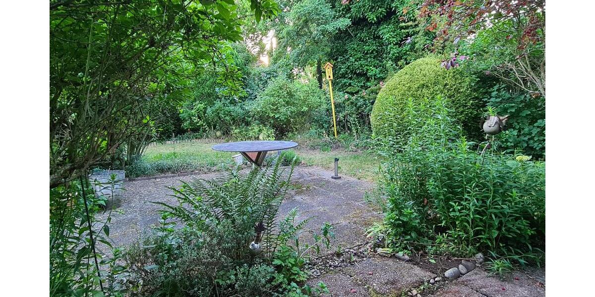 Bungalow mit Satteldach in idyllischer Ortsrandlage mit Fernblick - Einfamilienhaus Homburg | Angebot:21352445