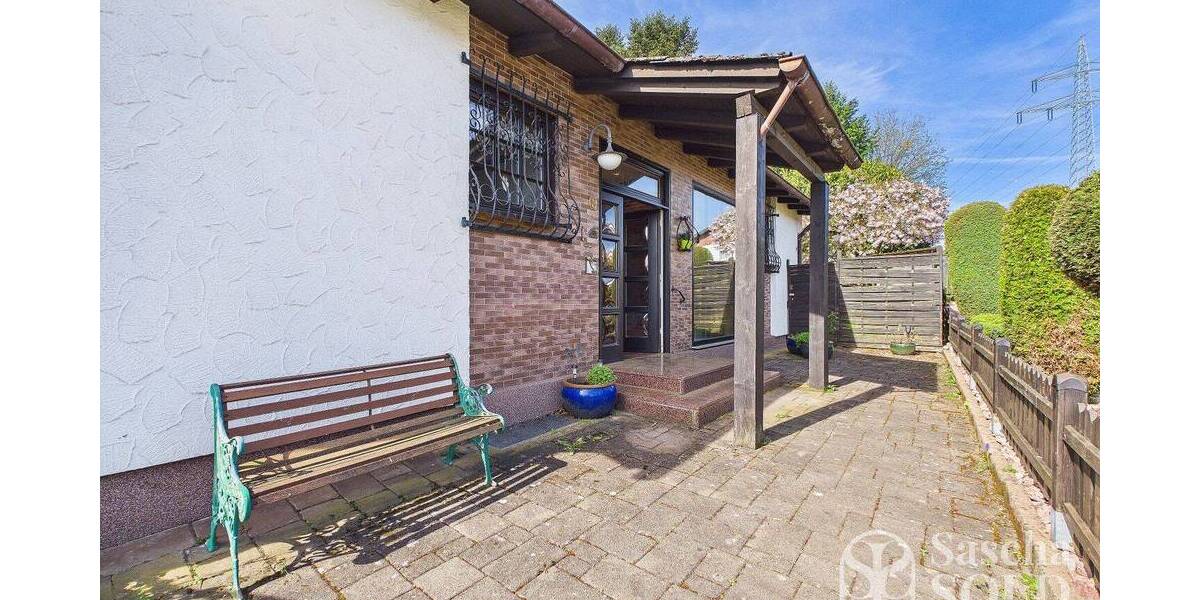 Großzügige Liegenschaft in ruhiger Waldrandlage - Pool, Sauna, Wintergarten, Balkon u. Doppelgarage - Einfamilienhaus Spiesen-Elversberg Elversberg | Angebot:26178654