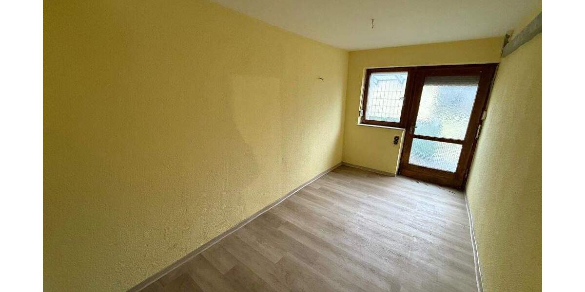 Einfamilienhaus Quierschied Göttelborn - 7 Zimmer, 123 m&sup2;, 99.000&euro; | Angebot:25695588