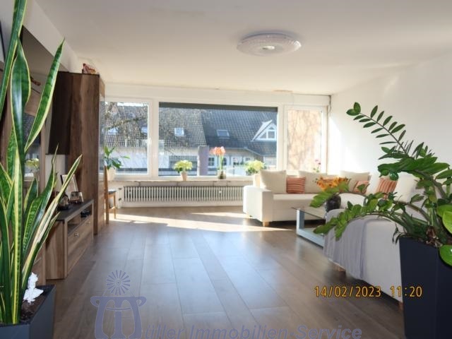 Großzügiges lichtdurchflutetes Zwei-Generationenhaus in schöner Stadtrandlage - Einfamilienhaus Homburg | Angebot:10240180