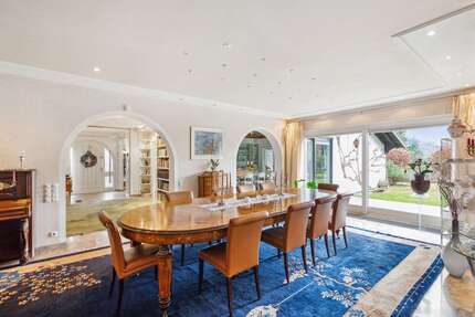 Haus Homburg - 9 Zimmer, 450 m&sup2;, 995.000&euro; | Angebot:23884112