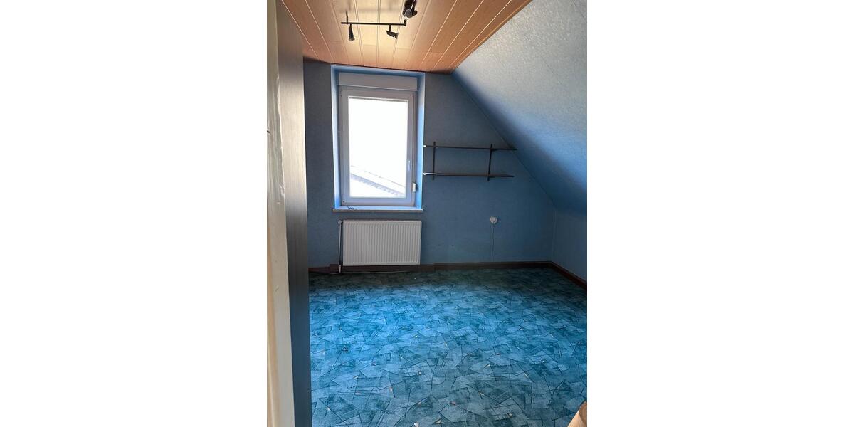 Reihenhaus Ottweiler - 6 Zimmer, 120 m&sup2;, 195.000&euro; | Angebot:27023550