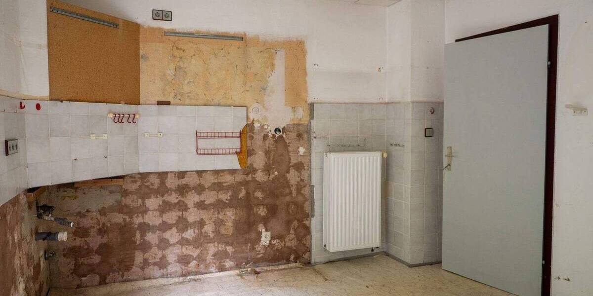 Mehrfamilienhaus, Wohnhaus Saarbrücken Scheidt - 9 Zimmer, 189 m&sup2;, 259.000&euro; | Angebot:26875325