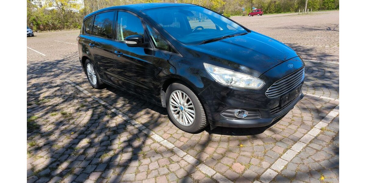 Ford S-Max 205.800 km 8.900 &euro; Saarbrücken 66111