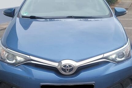 Toyota Auris 103.000 km 8.300 &euro; Weilerbach 67685
