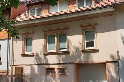 Haus Sankt Ingbert St. Ingbert - 7 Zimmer, 200 m&sup2;, 329.000&euro; | Angebot:26188719