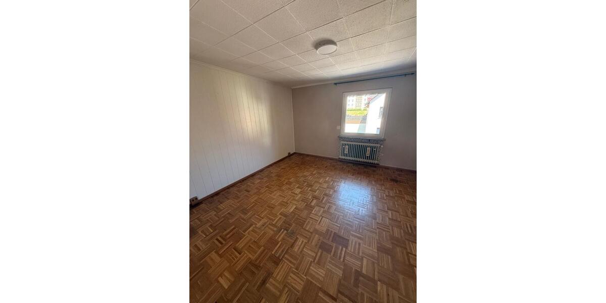 Reihenhaus Zweibrücken - 9 Zimmer, 193 m&sup2;, 325.000&euro; | Angebot:26929455