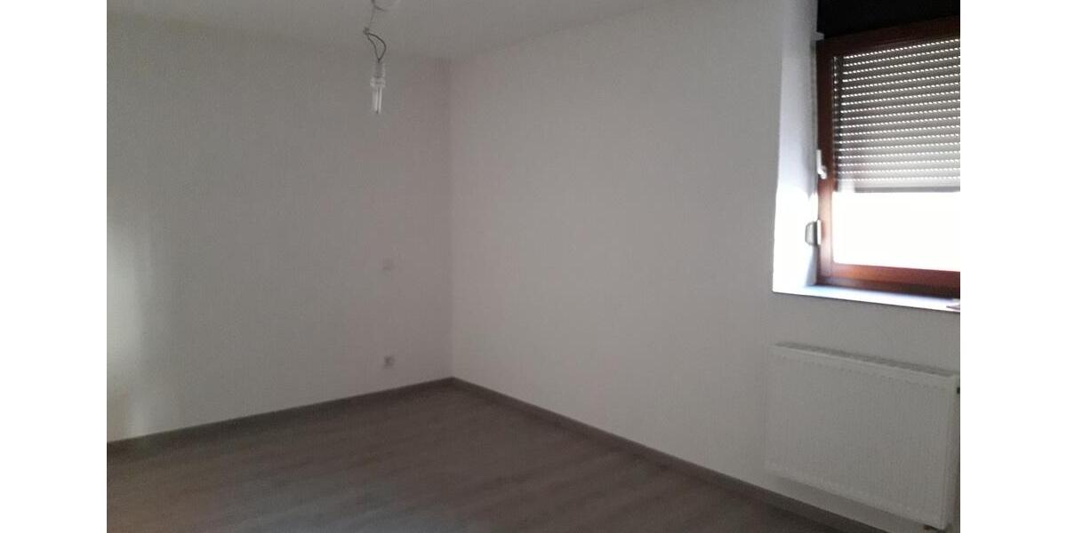 Erdgeschoßwohnung Gersheim - 2 Zimmer, 75 m&sup2;, 480&euro; | Angebot:25378143