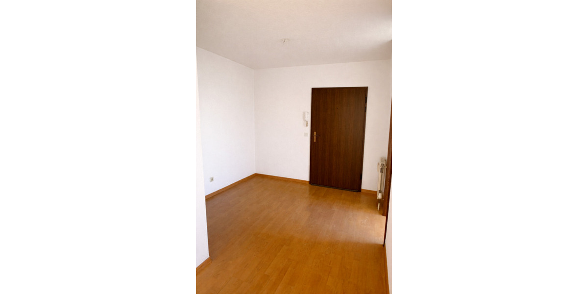 Etagenwohnung Saarbrücken Eschberg - 1 Zimmer, 64 m&sup2;, 575&euro; | Angebot:25843256