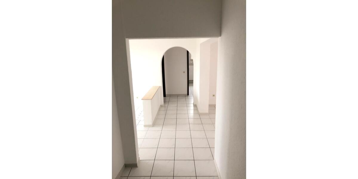Etagenwohnung Queidersbach - 3.5 Zimmer, 106 m&sup2;, 895&euro; | Angebot:25422550