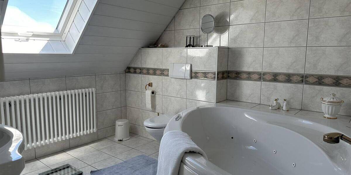 Einfamilienhaus Berschweiler bei Baumholder - 7 Zimmer, 239 m&sup2;, 290.000&euro; | Angebot:25739299