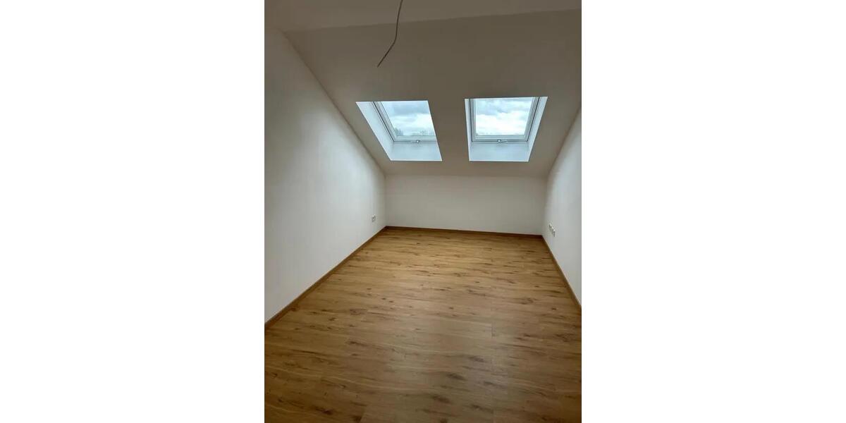 Maisonettenwohnung Neunkirchen Heinitz - 4 Zimmer, 117 m&sup2;, 1.400&euro; | Angebot:26588201