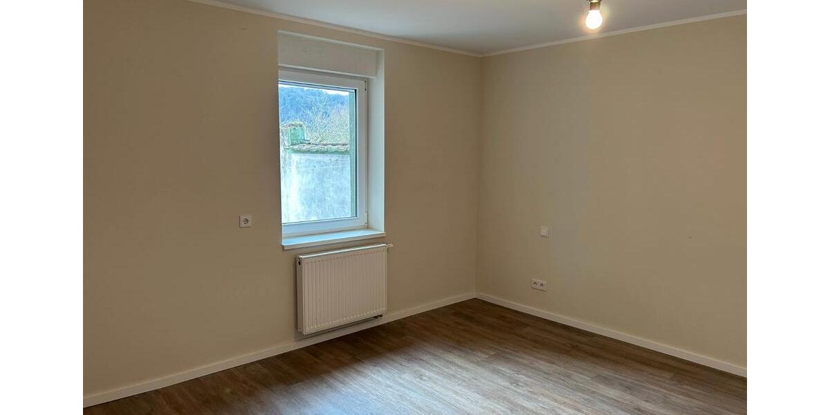 Etagenwohnung Saarbrücken Brebach-Fechingen - 3 Zimmer, 90 m&sup2;, 765&euro; | Angebot:25992795