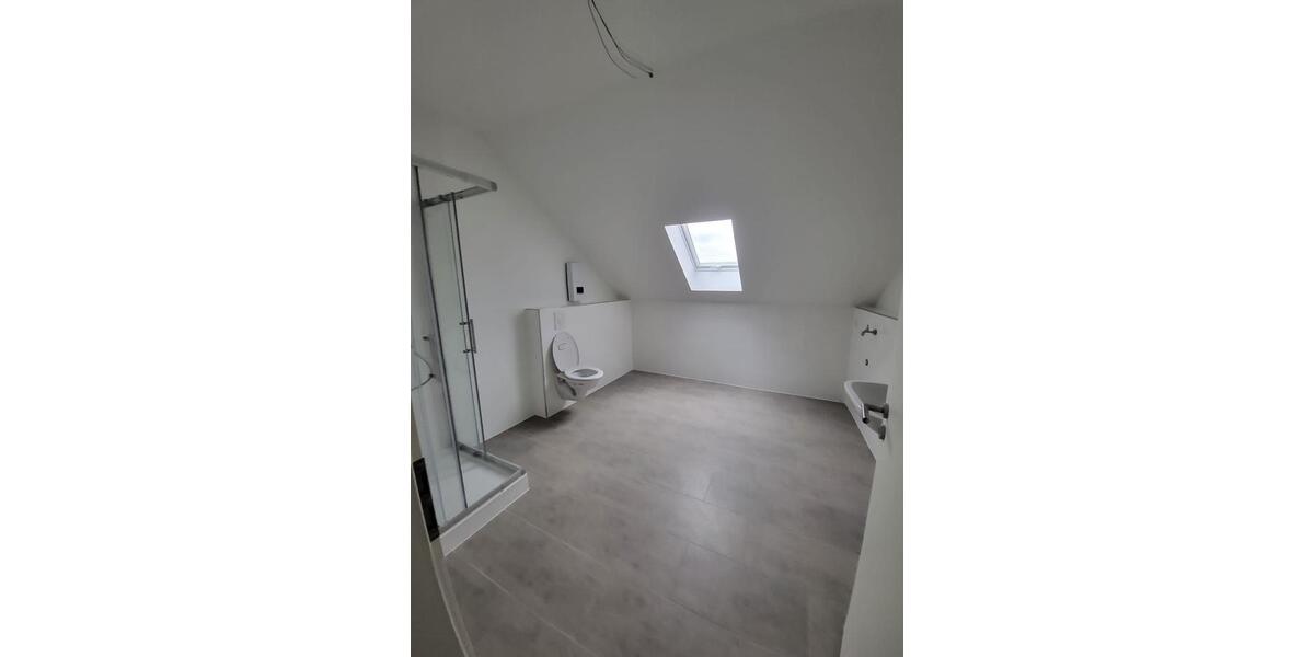 Dachgeschoßwohnung Saarbrücken St. Arnual - 5 Zimmer, 100 m&sup2;, 850&euro; | Angebot:25936034