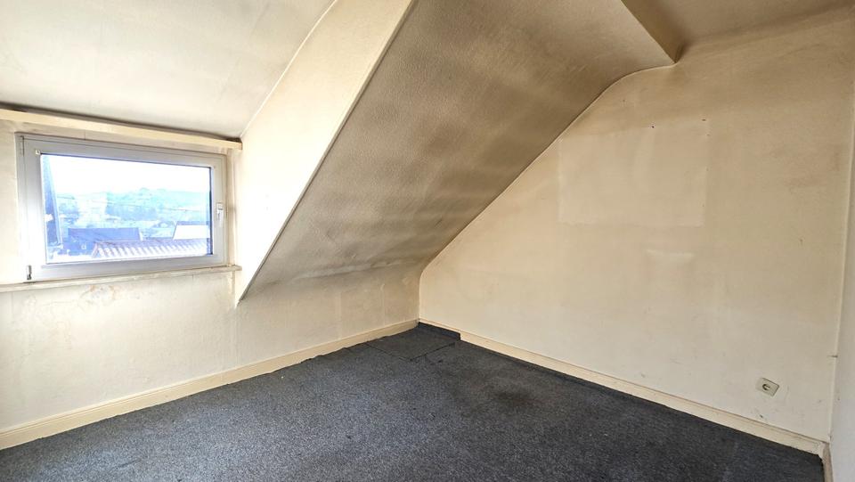 Reihenhaus Saarbrücken Dudweiler - 5 Zimmer, 110 m&sup2;, 85.000&euro; | Angebot:26780235