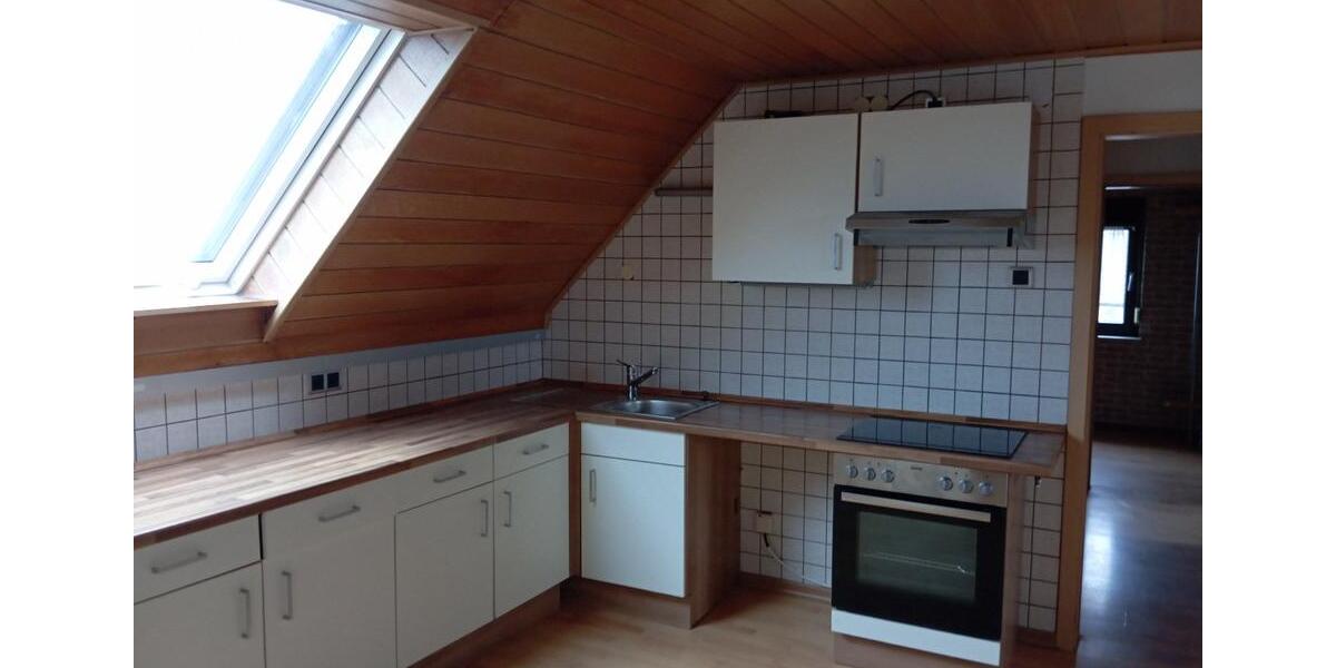 Dachgeschoßwohnung Homburg - 3 Zimmer, 65 m&sup2;, 450&euro; | Angebot:25992317