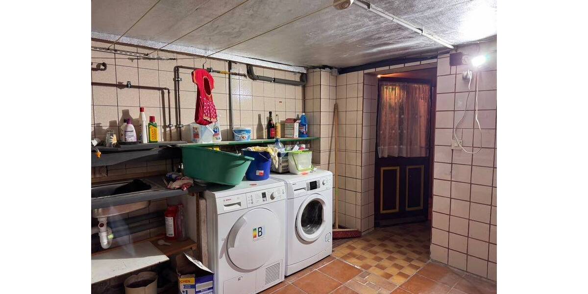Mehrfamilienhaus, Wohnhaus Saarbrücken Scheidt - 9 Zimmer, 189 m&sup2;, 259.000&euro; | Angebot:26657625