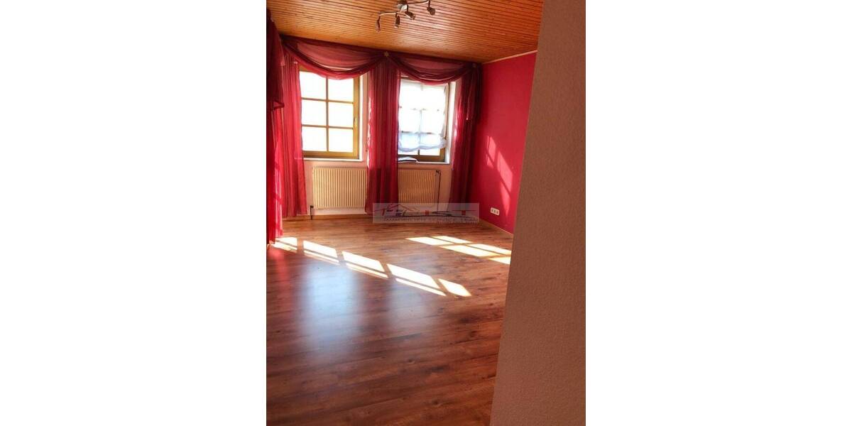 Doppelhaushälfte Jettenbach - 5 Zimmer, 150 m&sup2;, 175.000&euro; | Angebot:25797879