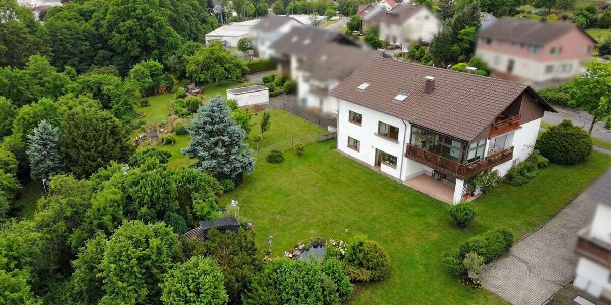 Einfamilienhaus Ottweiler - 7 Zimmer, 280 m&sup2;, 449.000&euro; | Angebot:23884094