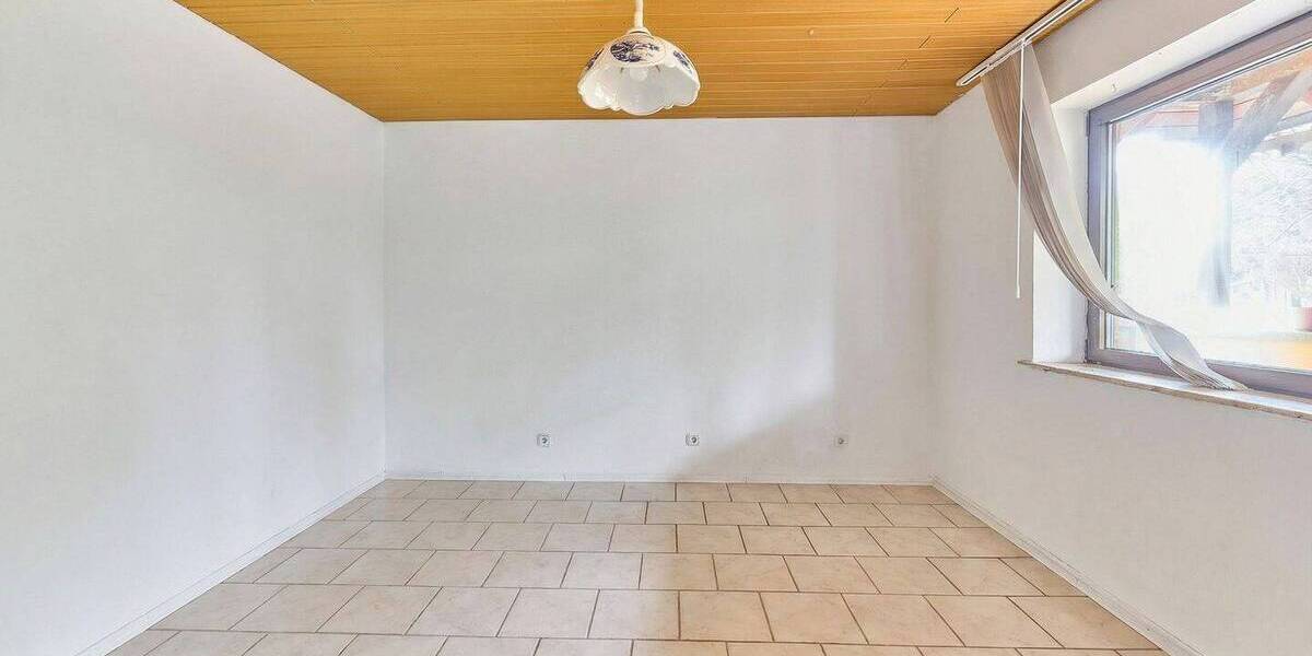 Einfamilienhaus Battweiler - 8 Zimmer, 229 m&sup2;, 245.000&euro; | Angebot:25691413