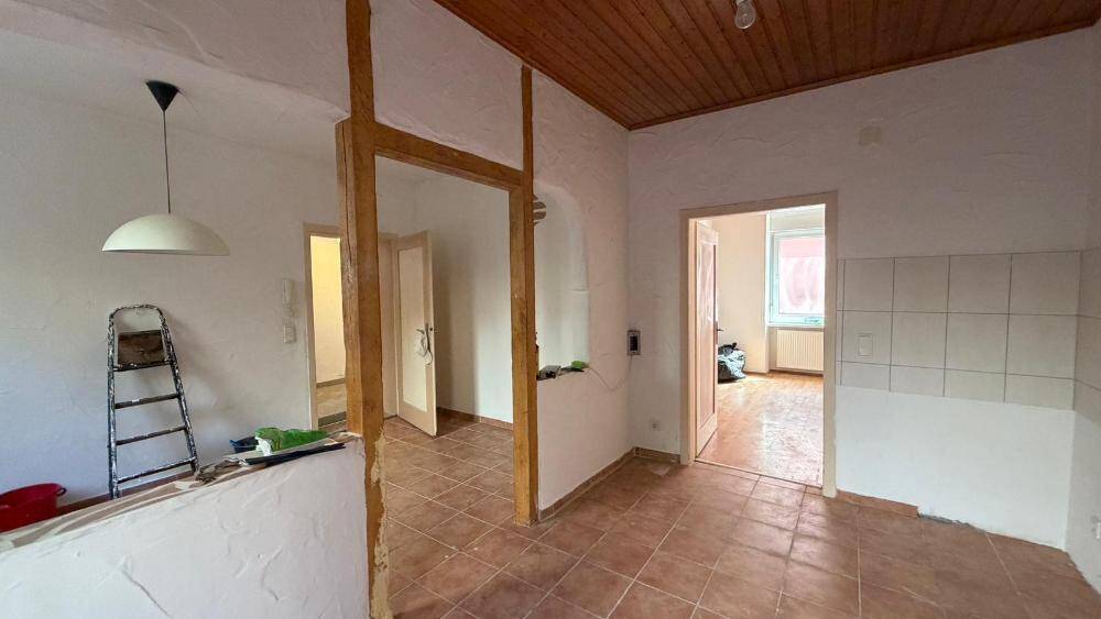Reihenmittelhaus Pirmasens Innenstadt - 7 Zimmer, 181 m&sup2;, 159.000&euro; | Angebot:26261505