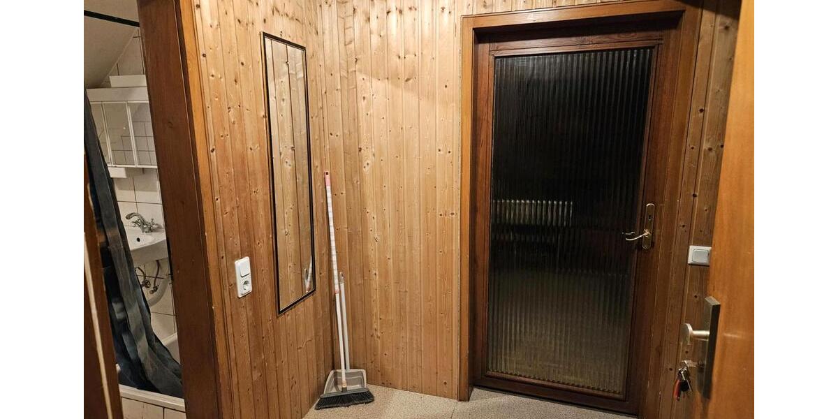 Dachgeschoßwohnung Neunkirchen - 3 Zimmer, 60 m&sup2;, 65.000&euro; | Angebot:27272808