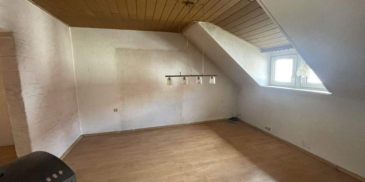 Doppelhaushälfte Neunkirchen Innenstadt - 5 Zimmer, 110 m&sup2;, 119.000&euro; | Angebot:25729710