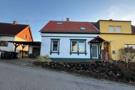 Haus Neunkirchen Heinitz - 5 Zimmer, 135 m&sup2;, 229.000&euro; | Angebot:24335463