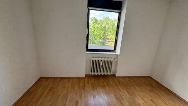 Etagenwohnung Saarbrücken Dudweiler - 4 Zimmer, 108 m&sup2;, 780&euro; | Angebot:26869345