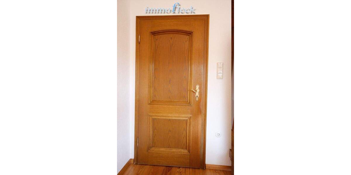Doppelhaushälfte Bexbach - 9 Zimmer, 213 m&sup2;, 278.000&euro; | Angebot:25769303