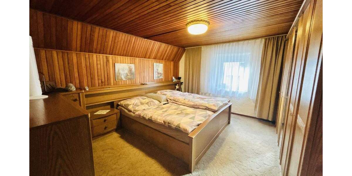 Einfamilienhaus Saarbrücken Dudweiler - 6 Zimmer, 115 m&sup2;, 125.000&euro; | Angebot:25801874