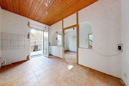 Haus Pirmasens - 7 Zimmer, 181 m&sup2;, 145.000&euro; | Angebot:26889642
