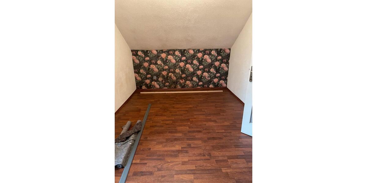 Dachgeschoßwohnung Sulzbach (Saar) - 2 Zimmer, 70 m&sup2;, 700&euro; | Angebot:25998931